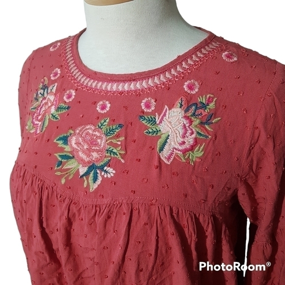 Solitaire Embroidered Swiss Dot Long Sleeved Blouse With Ruffle Hem - Picture 2 of 11